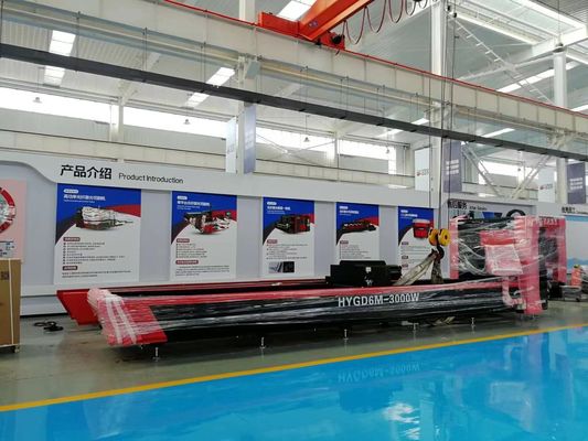 高精度のための水冷却ファイバーレーザーチューブ切断機