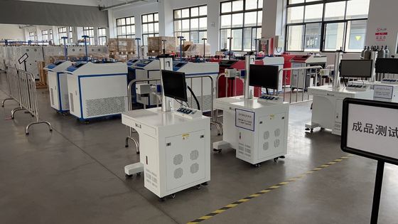 手持ちのファイバーレーザー溶接機 1000W 1500W 2000W 3000W 食品飲料店用