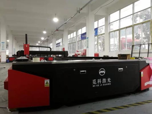 直接販売 食品ショップのためのCNCステンレス鋼金属シートファイバーレーザー切断機