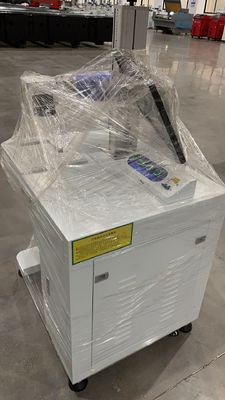 深層マーク 空気冷却 携帯レーザーファイバーマーキングマシン メタルマーキング画像