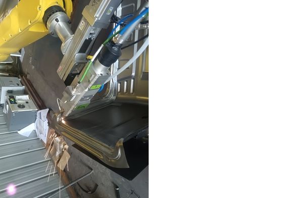 CNC Yes 3Dレーザー ロボット 溶接 機械 インテリジェント コンプレックス メタル 切断 機械