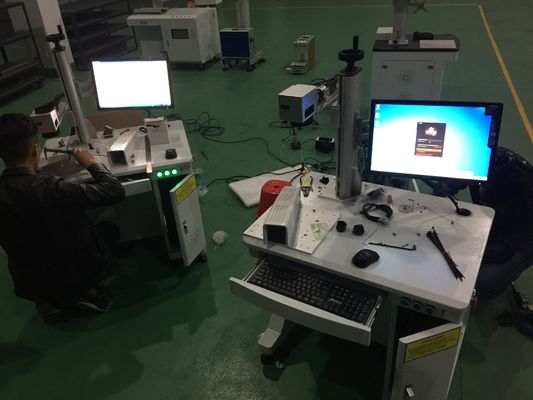シプカット制御システム 30W スプリットファイバーレーザーマーキング機械