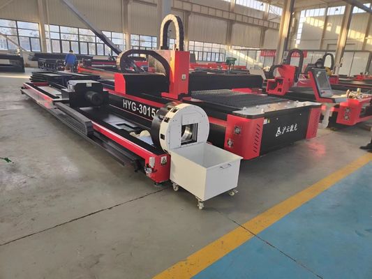 1500mm*3000mm 金属切断機 産業用レーザー機器 1000W CNCファイバーレーザー