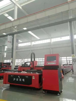1000W-8000W シングルプラットフォーム ファイバーレーザー切断機 鋼鉄